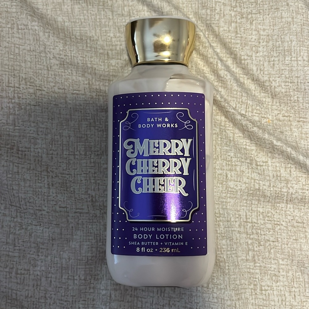 Bath and body Works Merry Cherry Cheer body lotion